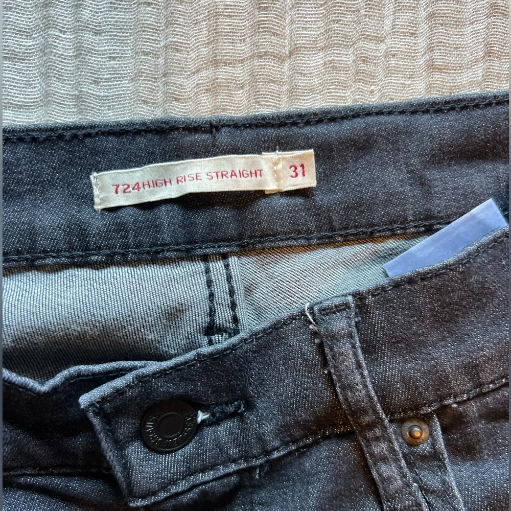 Bootcut Levi’s - Picture 2 of 6